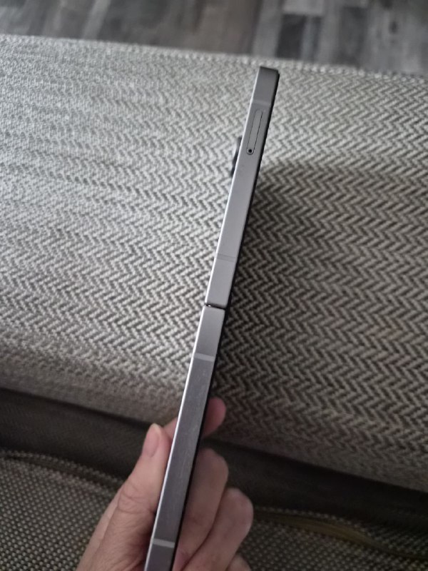 Телефон Samsung Z Flip 6 256GB серый 3