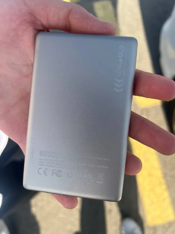 Оригинальный повербанк 5000 мАч 1