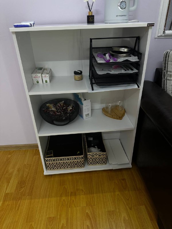Зеркало, сухожар, комод, стелаж, кресла, столики и подставки 5