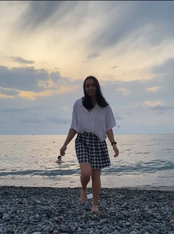 Юбки Stradivarius, Sinsay, Bershka
