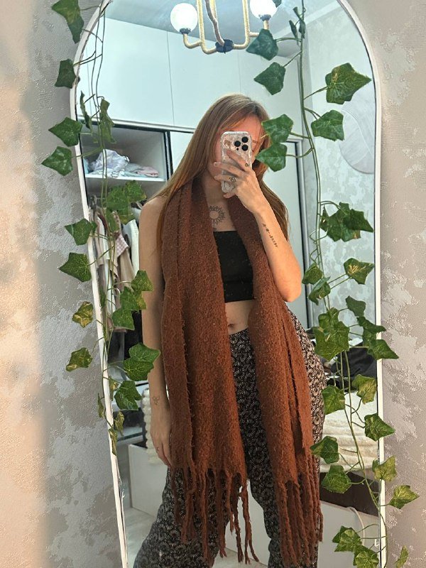 Коричневый шарф, худи, бордовое кожаное пальто, набор для депиляции, ортопедический наколенник