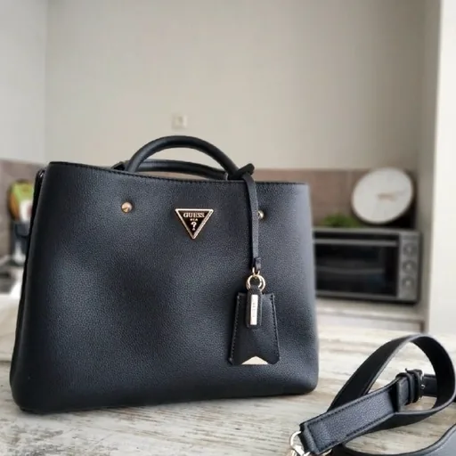 Сумка Guess, туфли