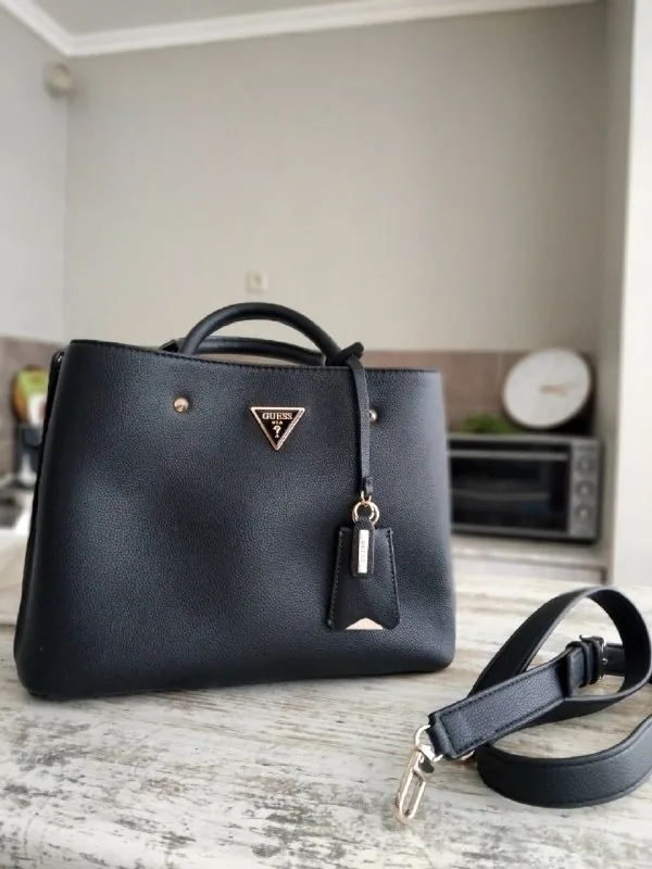 Сумка Guess, туфли 1