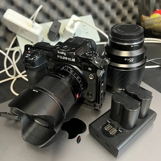 Fujifilm X-H2S, Viltrox 23mm, 85mm, 7artisant 60mm lenses, SmallRig cage