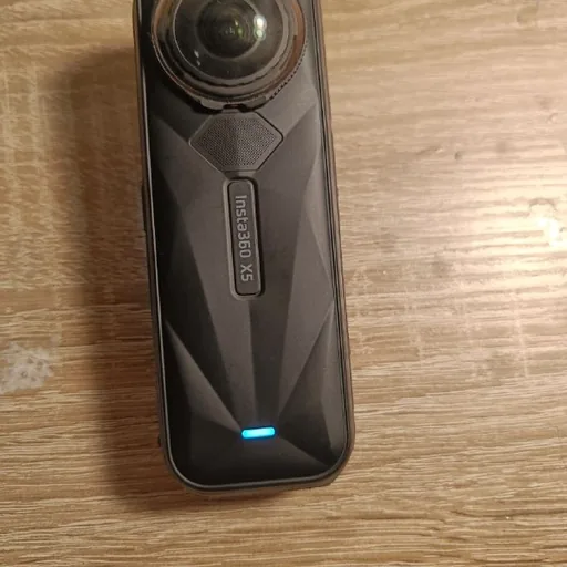 Камера Insta360 X5