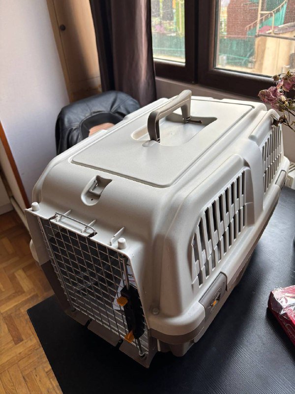 Переноска для кошек и маленьких собак Skudo 3 2