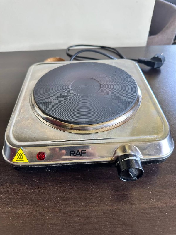 Компьютерный стол, электрическая плита 5