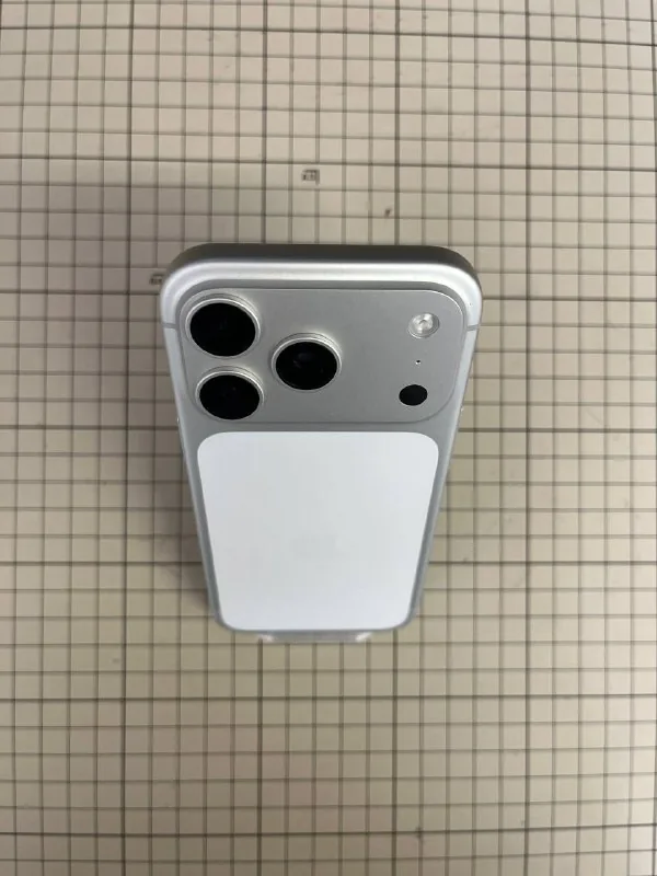 iPhone 17 Pro 1