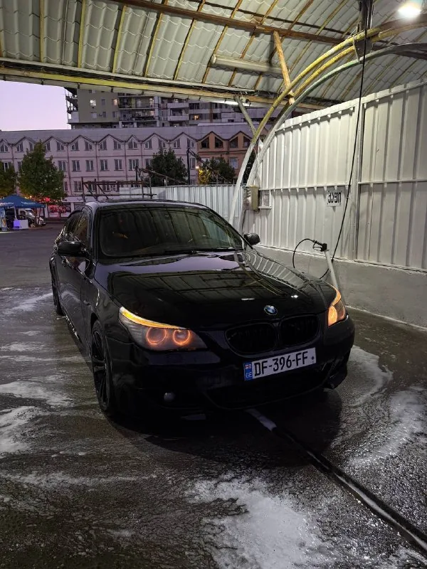 BMW E60 1