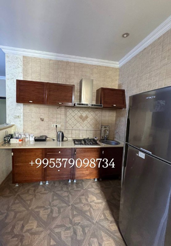 3х комнатная квартира с 2 спальнями рядом с Парком 6 Мая 4