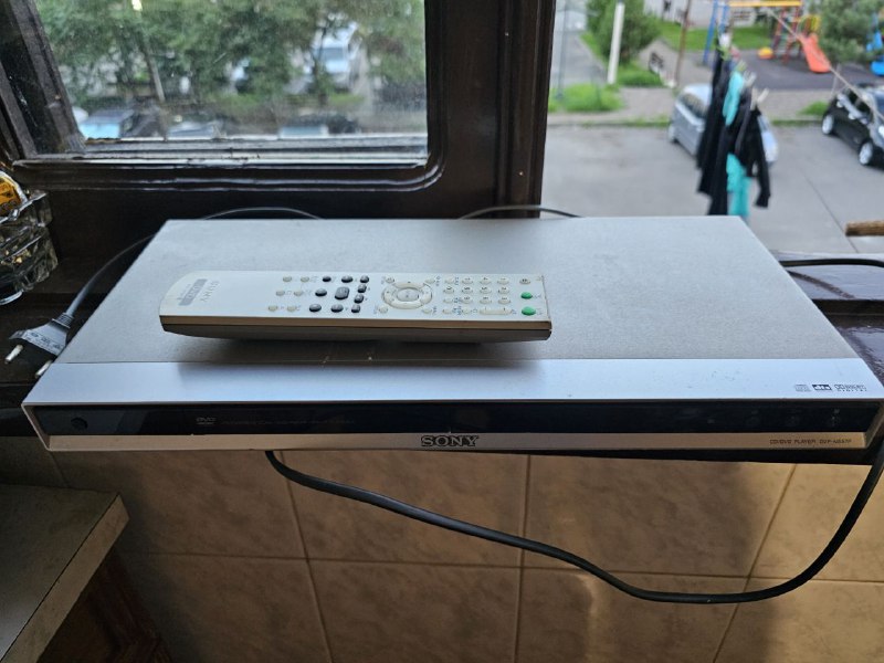 Дисковод Sony с пультом 2