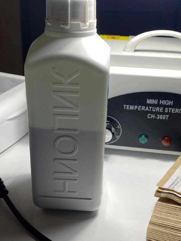 Набор для ногтей с лаковыми покрытиями и инструментами 7