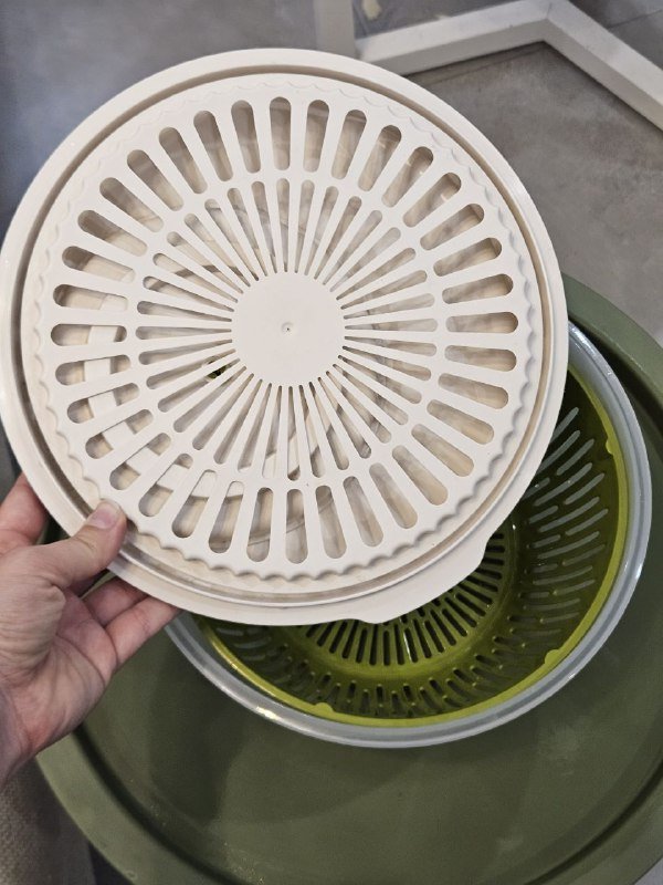 Зелёная сушилка для салата и зелени 3