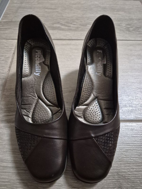 Туфли на каблуке Piccadilly коричневые 34 размер