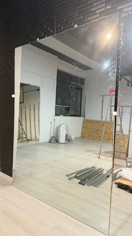 Зеркала 2 штуки 1,68 х 2,20 2