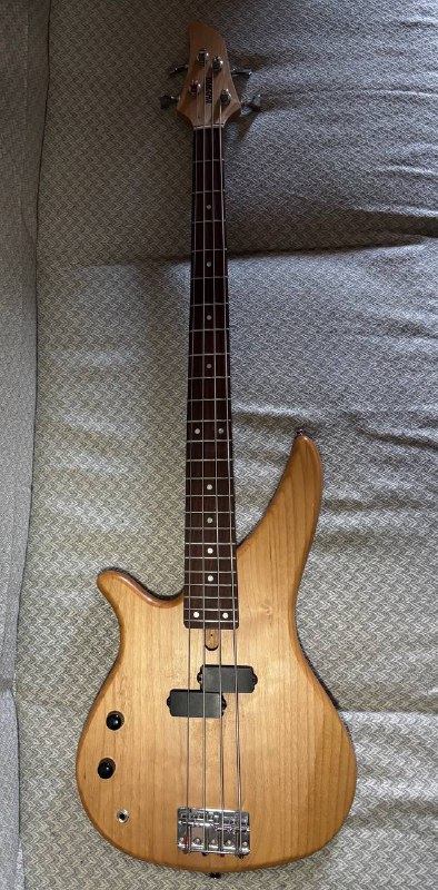 бас-гитара Yamaha RBX260L 1