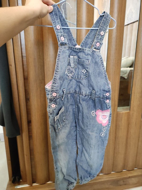 Джинсовый комбинезон 2-3 года