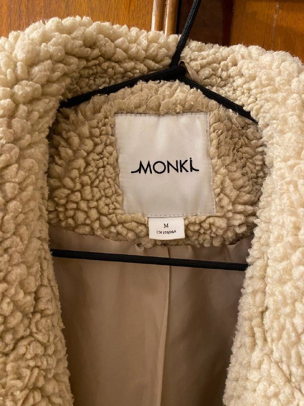 Искусственная шуба Monki размер М 2