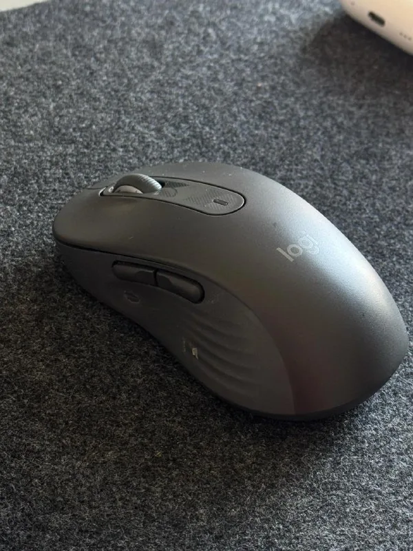Мышь Logitech M650L 1