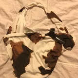 Блузочка с цветочками, платье с лепестками, топ Fashion Nova, коричневые джинсовые шорты 3