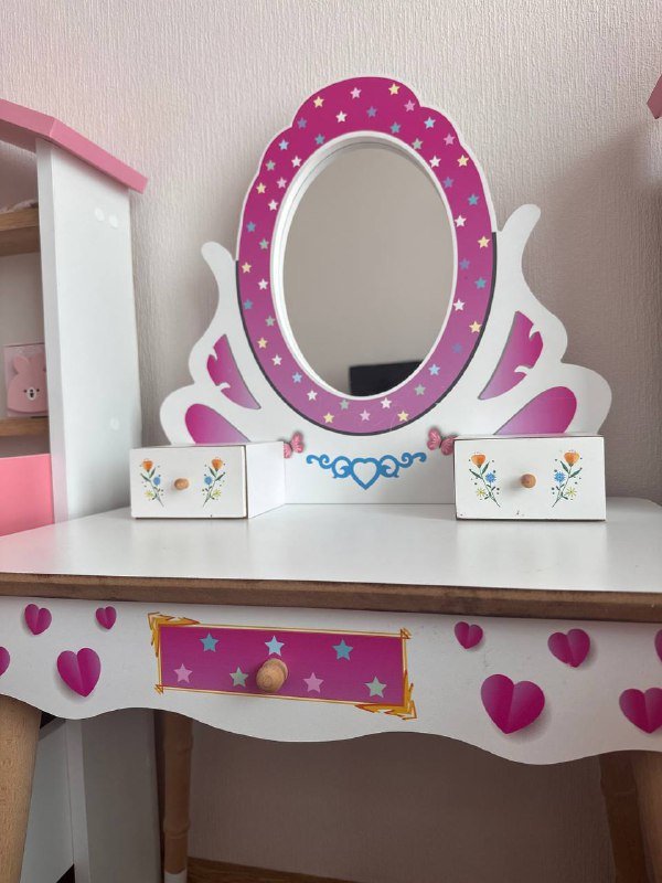 Детский туалетный столик