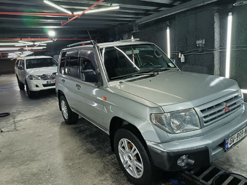 Автомобиль Mitsubishi Pajero 1998 года 5