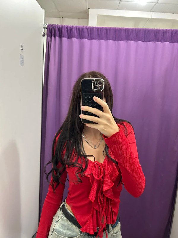 ტანსაცმლის პაკეტი, ქალის ტანსაცმელი, ჯინსები, ჯემპრები, ქურთუკი, ჩანთა 1