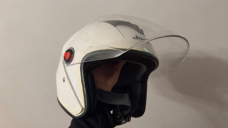 Мотоциклетные шлемы размер L 3