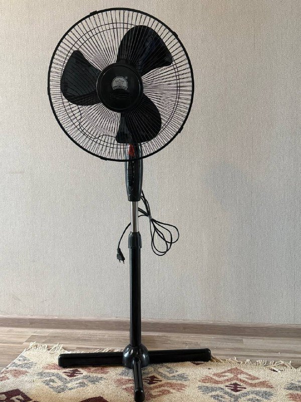 Сэндвичница Adler, вешалки для одежды, вентилятор, массажный ролик, тонометр, пляжный зонт, обогреватель, робот пылесос, автоматический освежитель, новогодний шар с подсветкой 3