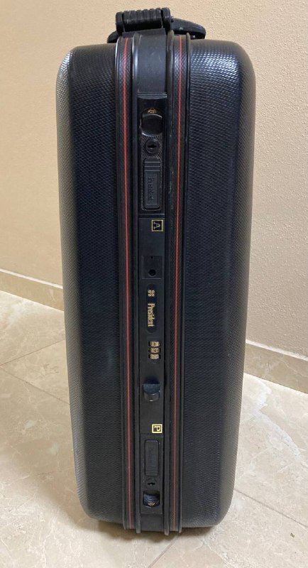 Чёрный пластиковый чемодан Aolard XL, Черный поликарбонатный чемодан President M, Тёмно-серый поликарбонатный чемодан Lotto M 2