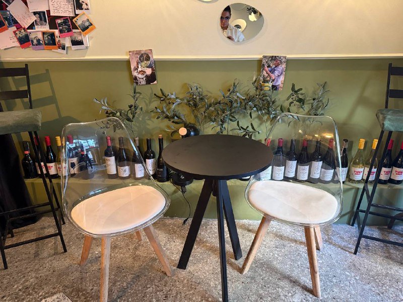 2 стола, 4 стула