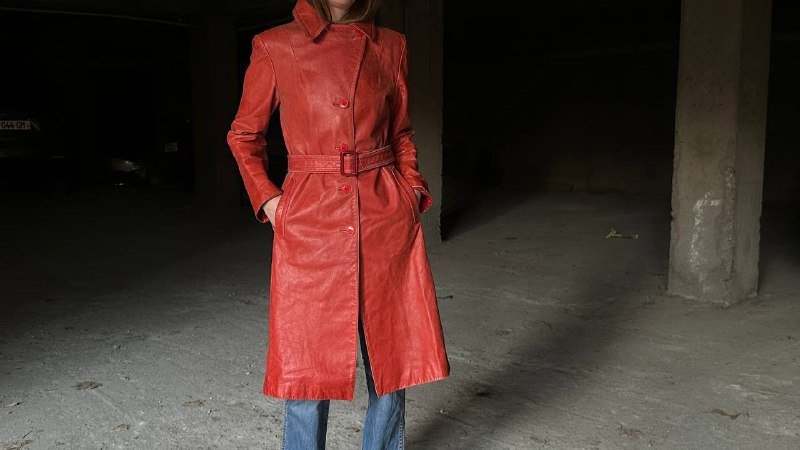 Дубленка Armani jeans, ботинки A.S.98, кожаный плащ, кроссовки Bikkembergs, меховая жилетка, сапоги казаки, куртка, теплое платье, юбка Ralph Lauren, ботинки Pieces 3