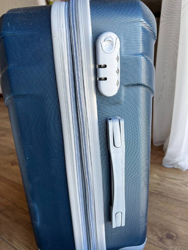 Чемодан с дефектами 3