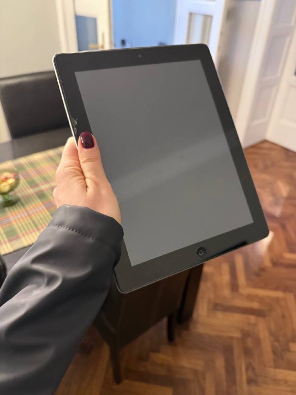 Старый Apple iPad планшет