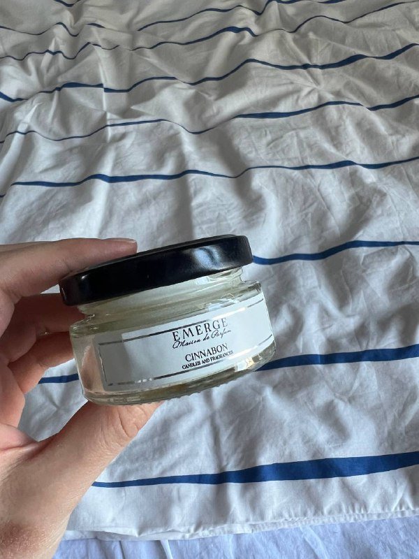 Свеча с запахом Синабон 2