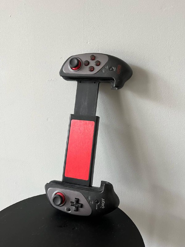 Надувной матрас, Летний спальный мешок, Спиртовка, Геймпад для смартфона, Баскетбольный мяч, Электрический чайник, Колонка Marshall Emberton 4