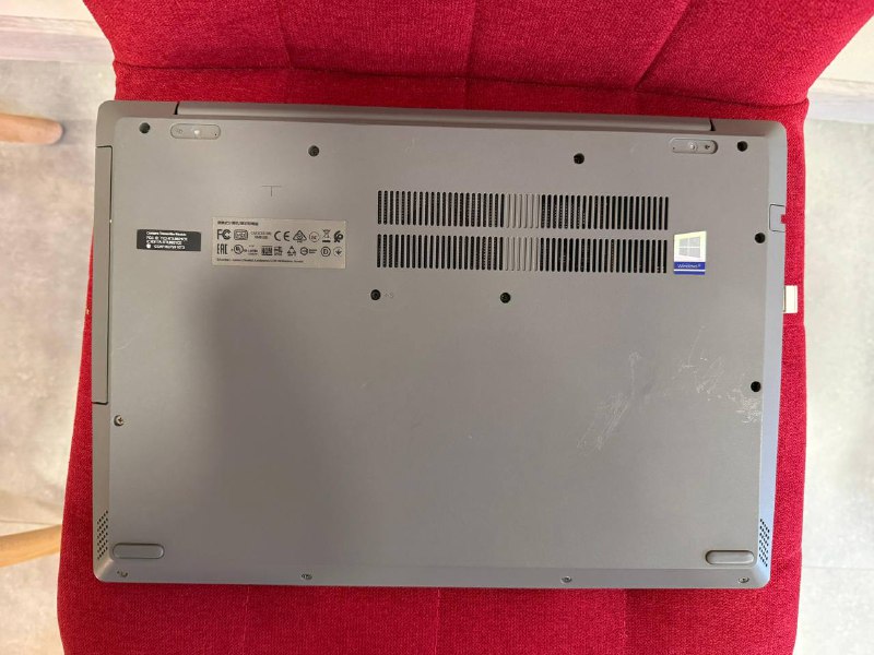 Ноутбук Lenovo AMD Ryzen 3, 8гб, 15.6, Radeon Vega 5 6