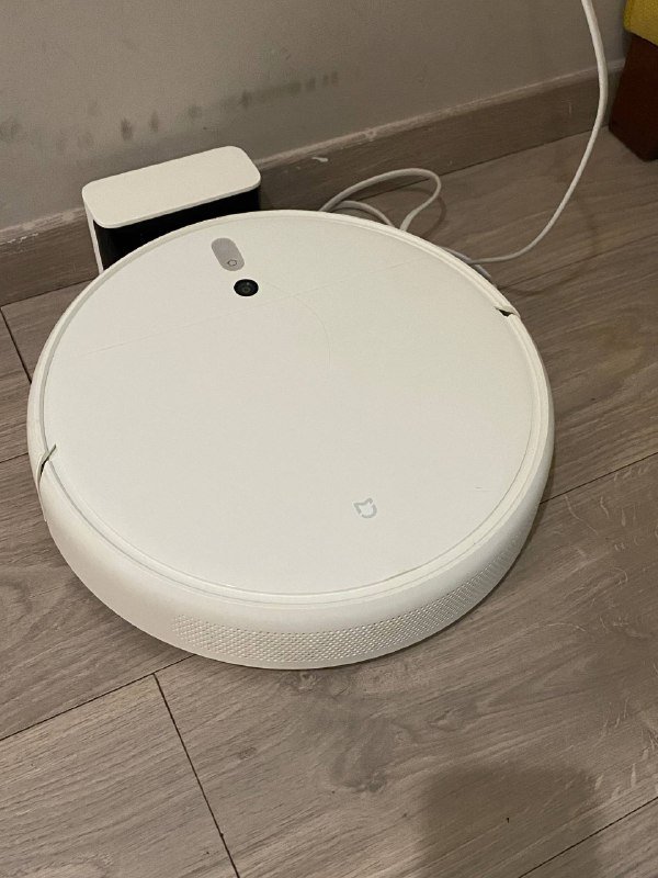 Робот-пылесос Xiaomi Vacuum Mop, Видеосвет LED 520, Тележка-органайзер IKEA, Коробки-органайзеры JYSK, Настольный светильник, Утюг Panasonic, Механическая помпа, Книги