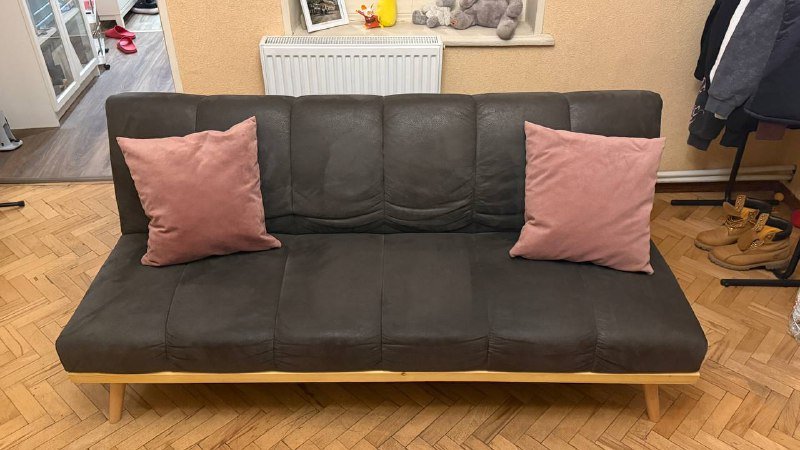 Диван-раскладушка с подушками