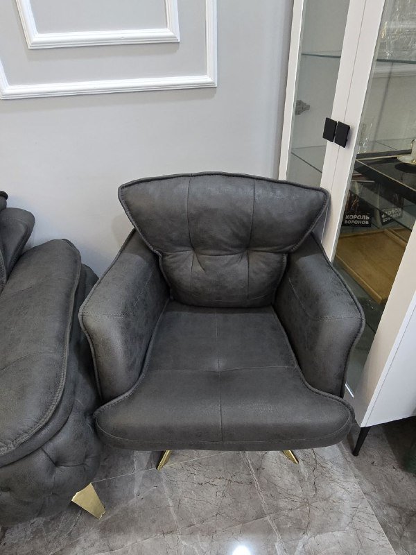Диван и два кресла 4