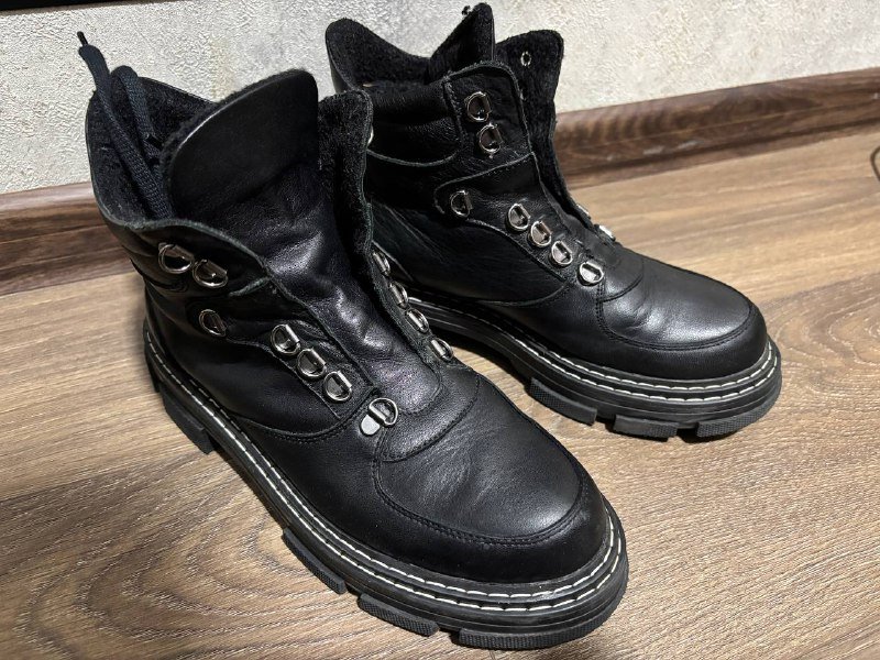 Ботинки женские кожаные черные D. Moro, размер 39 1