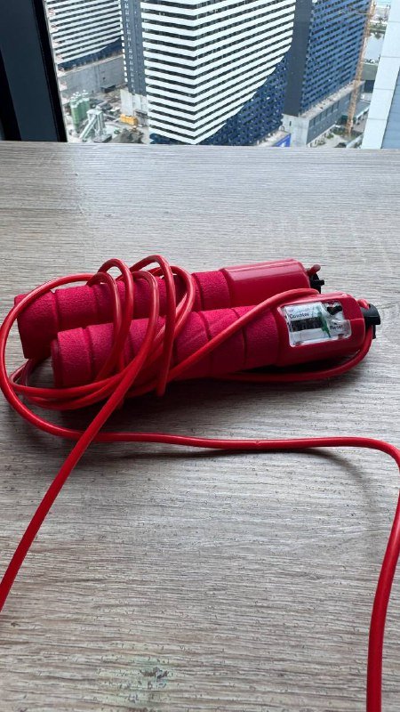 Монополия, Дженга, Шахматы, спортивные резинки, скакалка со счётчиком 6