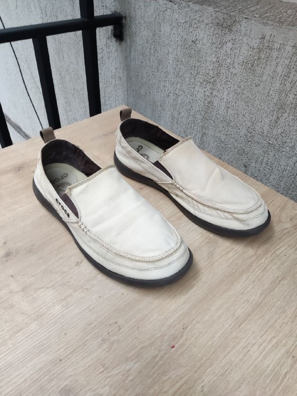 Мужские ботинки лоферы Crocs Men's Walu Slip-on khaki/espresso
