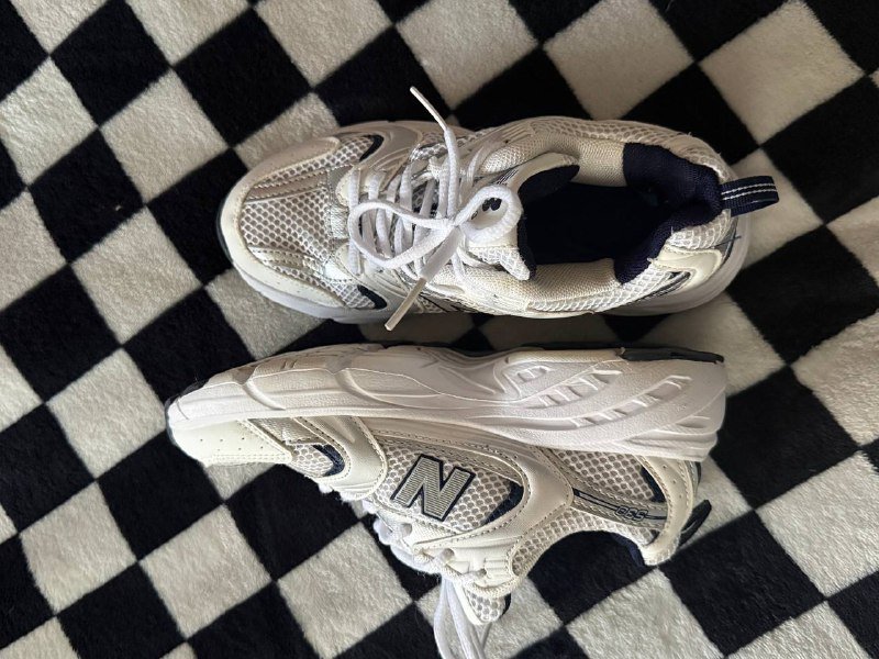 Женские кроссовки 36 размера 2