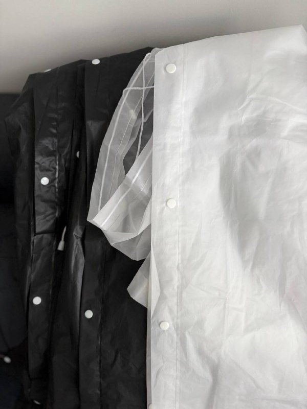 Дождевики черные взрослые, белый детский