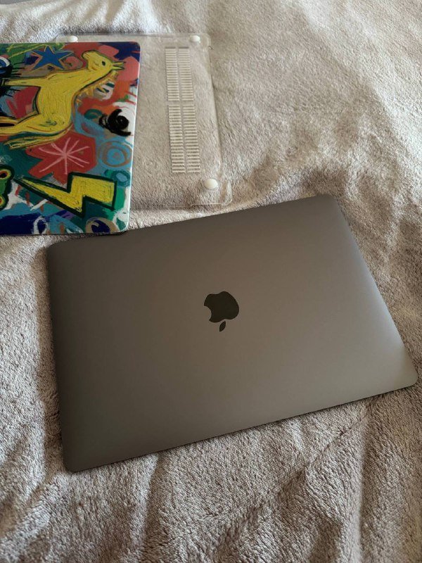 Macbook Air 13 M1 2020, 8/256, Space Gray 4