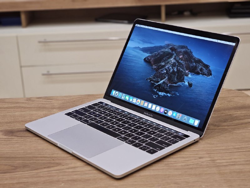 Apple MacBook PRO 2019 Touch Bar 2