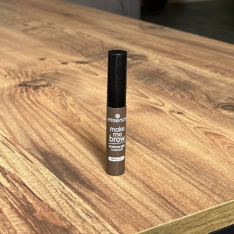 NYX Spray, Davines Mist, Vitamin C Serum, Nuxe Deodorant, Acne Gel, Essence Brow Gel, Lip Stain 6