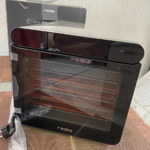 Dehydrator