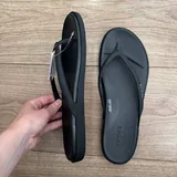 Crocs Miami Round Toe Flip 2